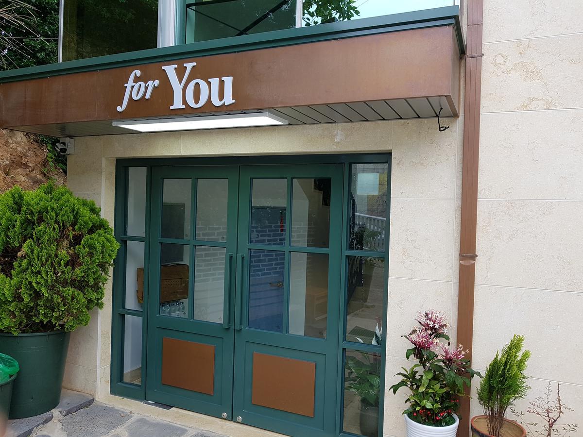 For You Hostel Йосу Экстерьер фото