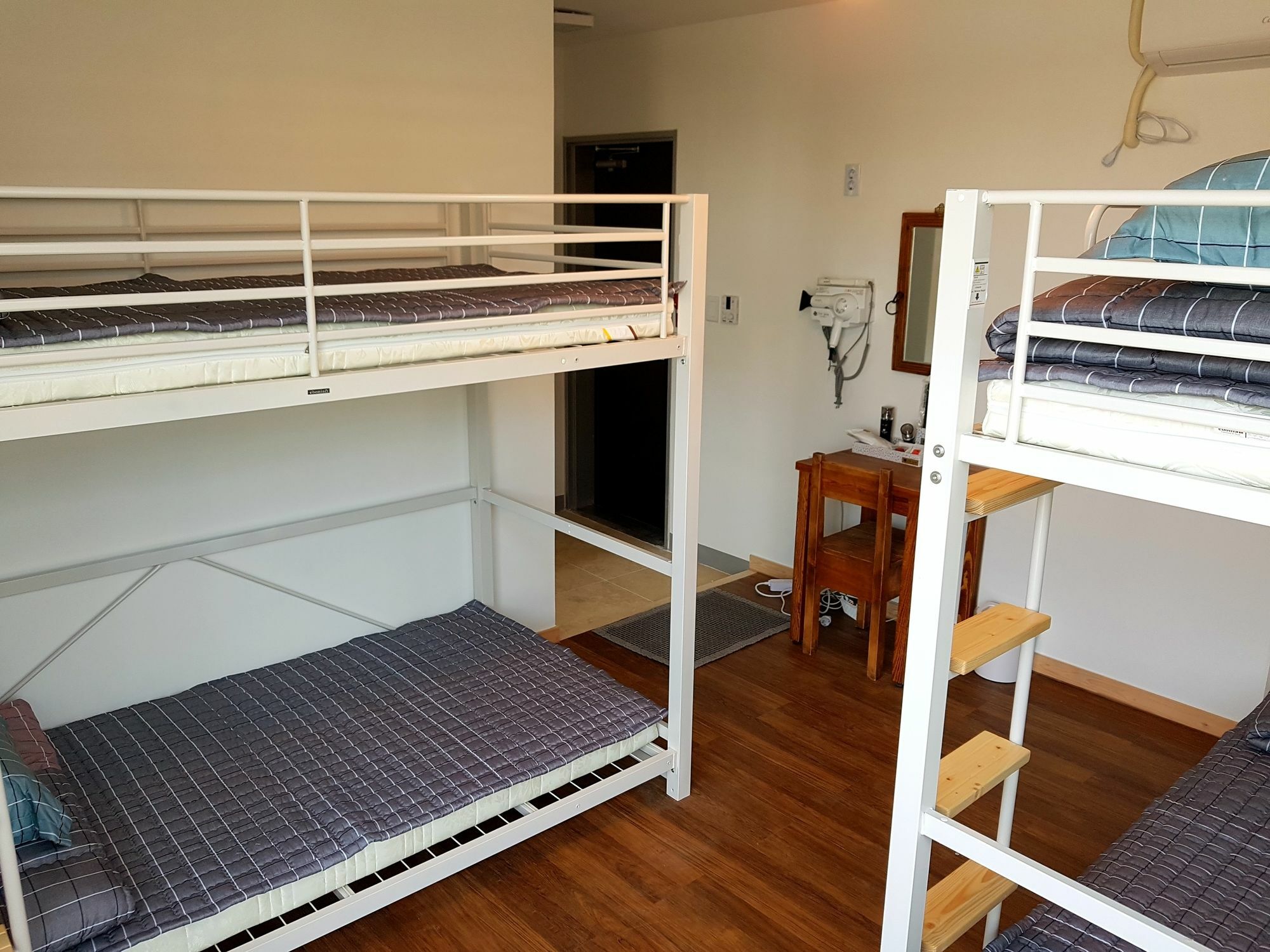 For You Hostel Йосу Экстерьер фото